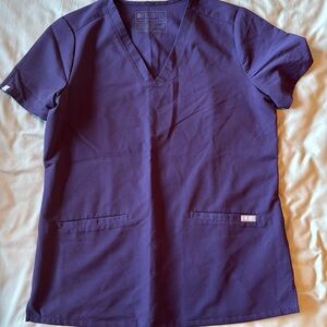Figs scrub top